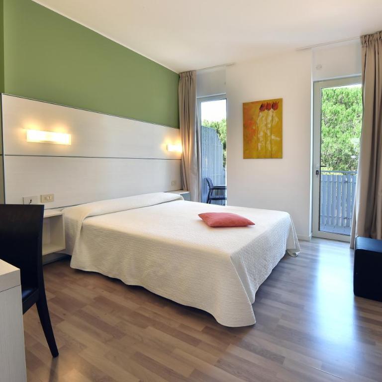 Hotel Meublè Nazionale - 2 Camere Comunicanti (4 Adulti) - 1