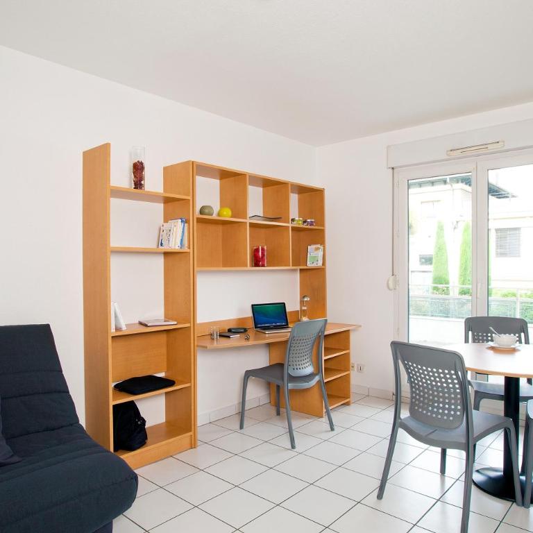Séjours & Affaires Annecy Le Pont Neuf - Appartement - 1