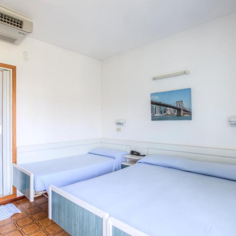 Hotel Taunus - Vista Mare - Triple Room with Balcony - 4