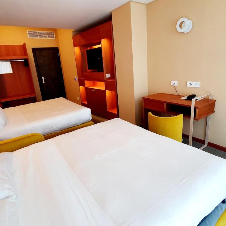 OMAMA Hotel - Camera Familiare - 5