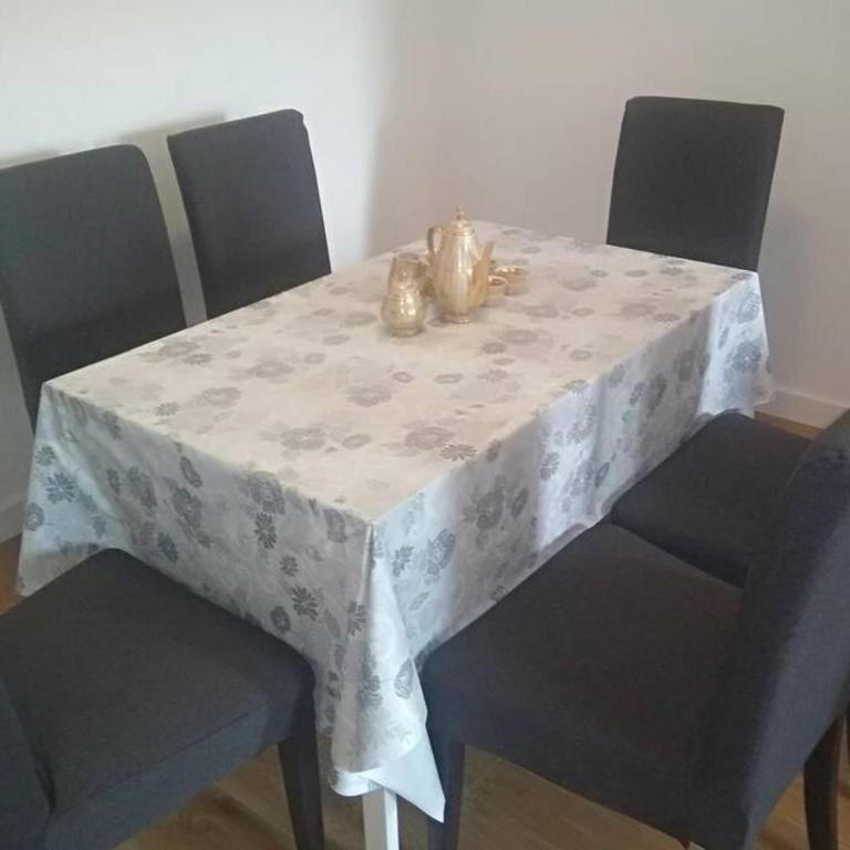 PLAZA CENTRAL CANGAS DE Onís - Apartamento de 3 dormitorios - 35