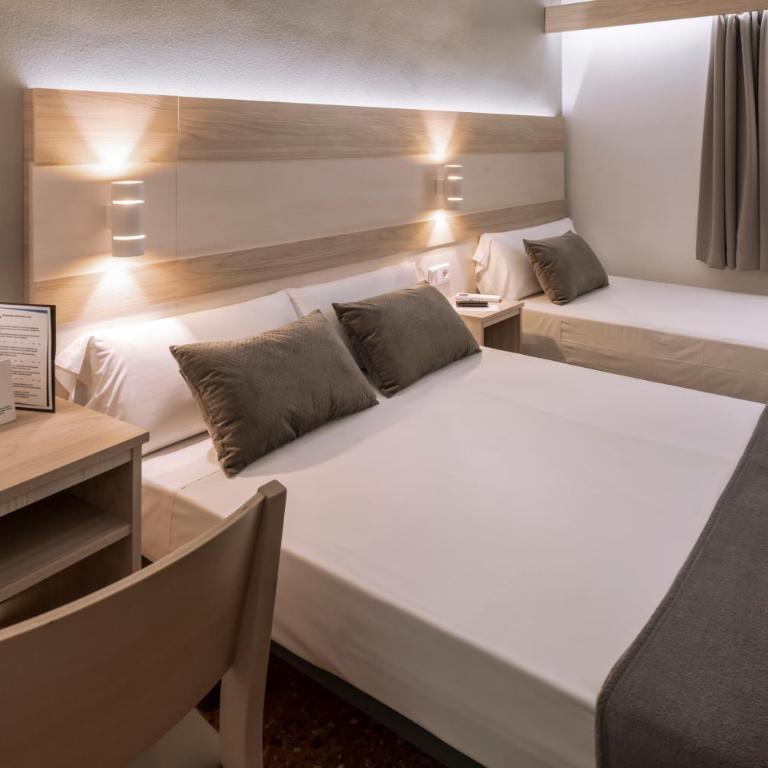 Hotel Catalunya Express - Habitación Triple (2 adultos + 1 niño) - 3