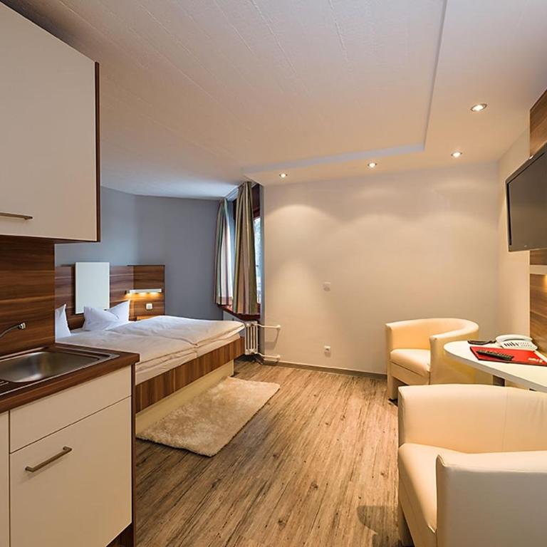 Central Hotel-Apart München - Deluxe Doppelzimmer - 8