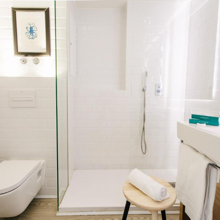 Hotel Almirante - Premium Double or Twin Room - 1