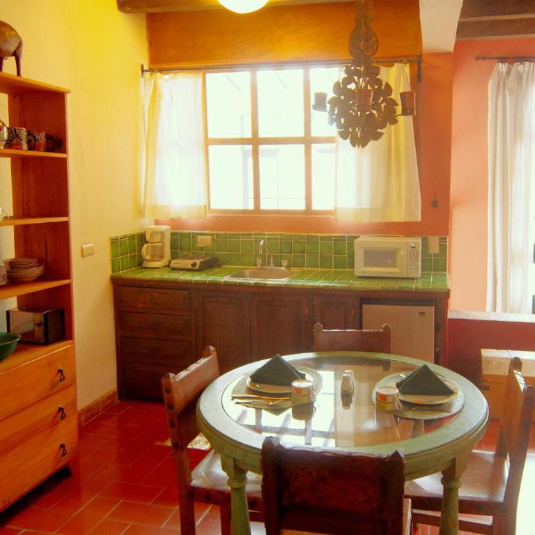 Casa de la Noche - Quadruple Room with Bath - 5