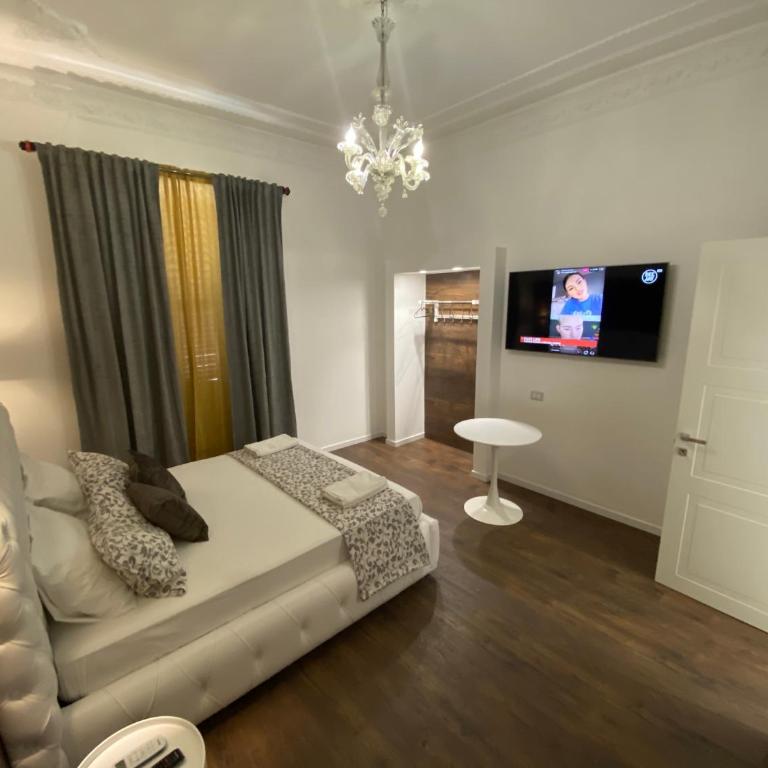 Vatican G&G Suites - Camera King Superior - 16