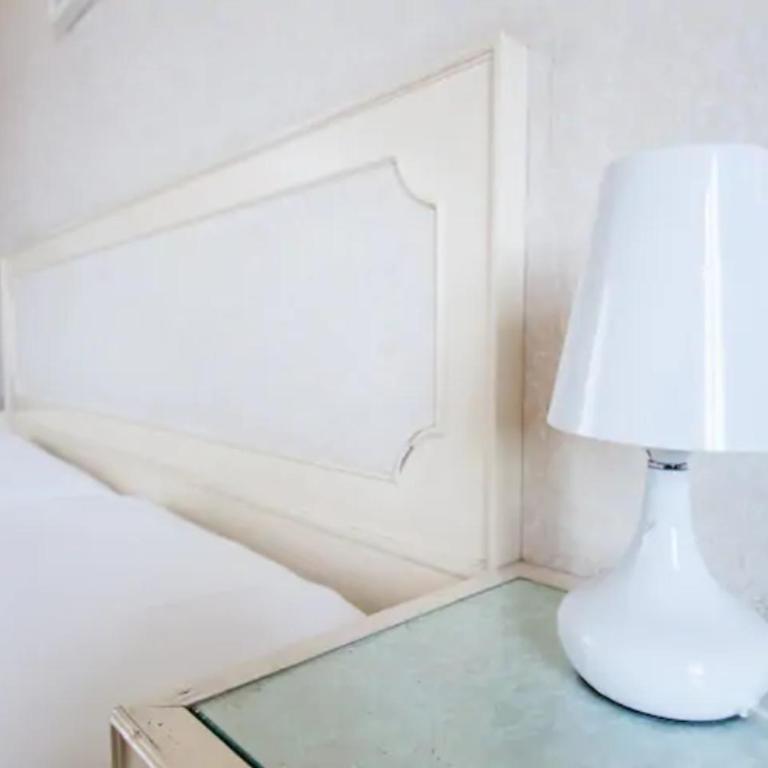 Chez Liviana - Camera Tripla con Bagno Privato Esterno - 4