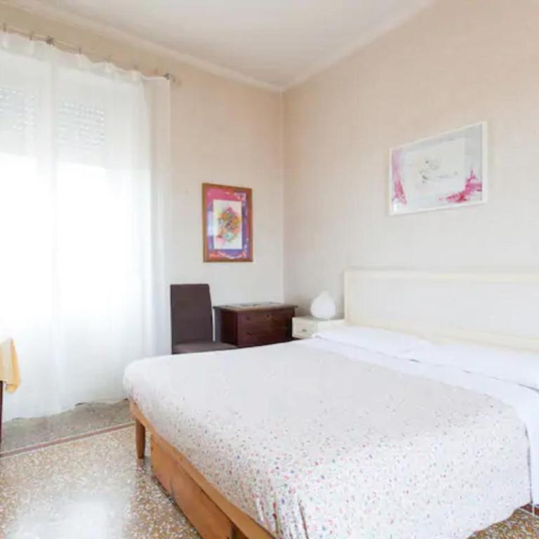 Chez Liviana - Camera Tripla con Bagno Privato Esterno - 7