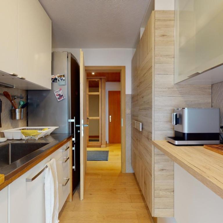 Beautiful apartment in the center of Crans-Montana with a large balcony - Appartement 3 Chambres - 12