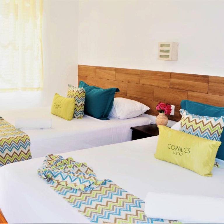 Corales Suites - Studio with Pool View - 6