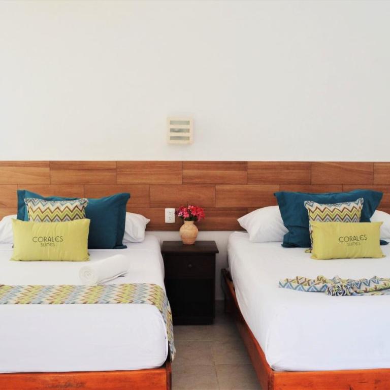 Corales Suites - Studio with Pool View - 7