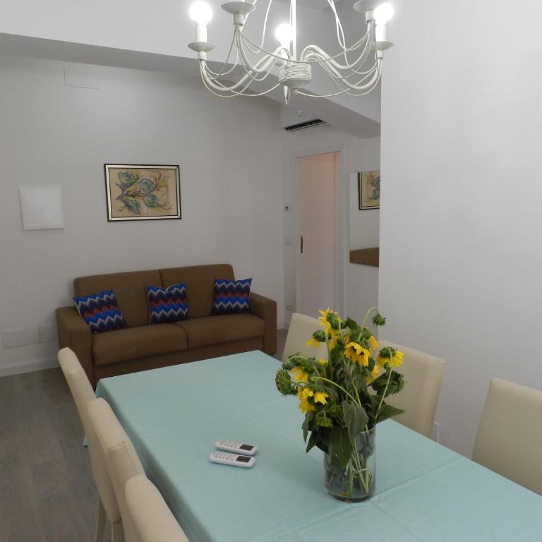Appartamenti Via Cortonese 1 - Appartamento con 3 Camere da Letto - 30
