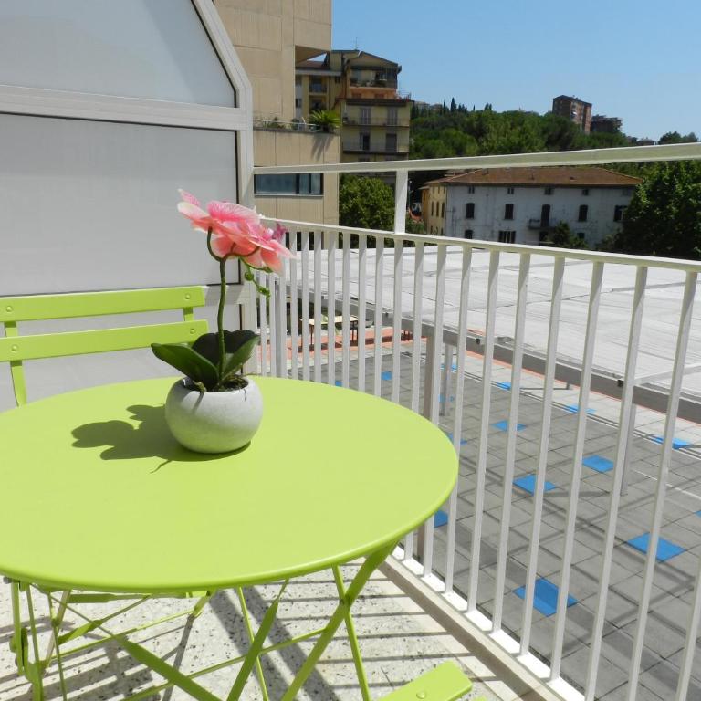 Appartamenti Via Cortonese 1 - Appartamento con 3 Camere da Letto - 13
