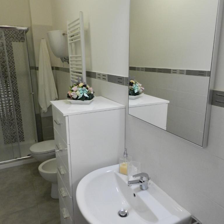 Appartamenti Via Cortonese 1 - Appartamento con 3 Camere da Letto - 3