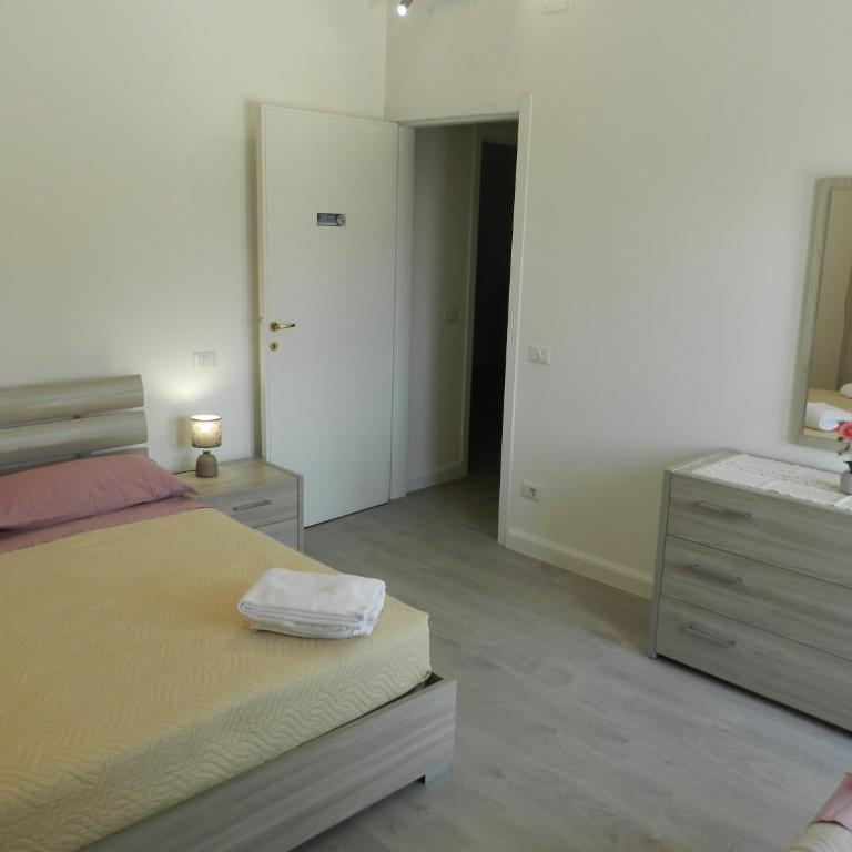 Appartamenti Via Cortonese 1 - Appartamento con 2 Camere da Letto - 4