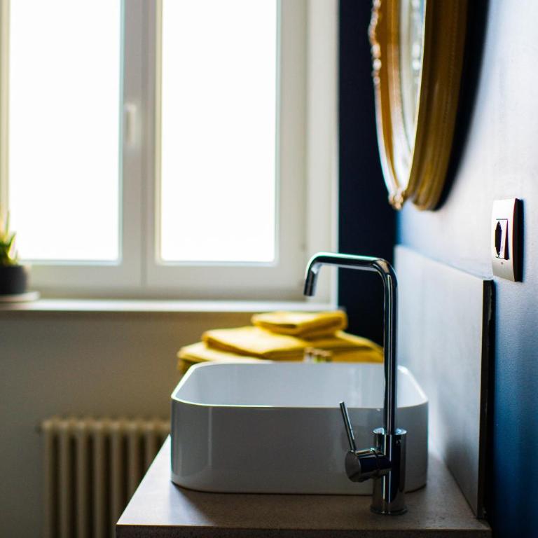 The Lion's Den BnB - Camera Matrimoniale Deluxe con Balcone - 8