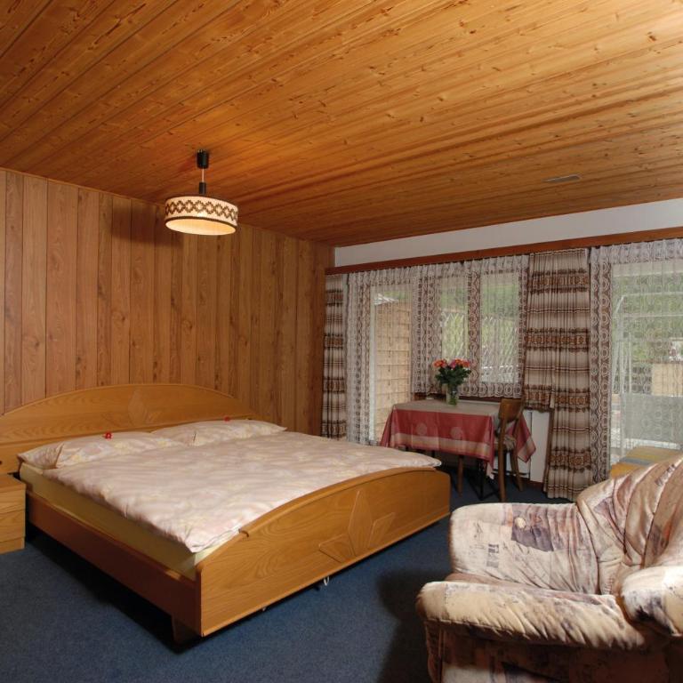 Pension Schönblick - Zweibettzimmer mit Dusche - 3