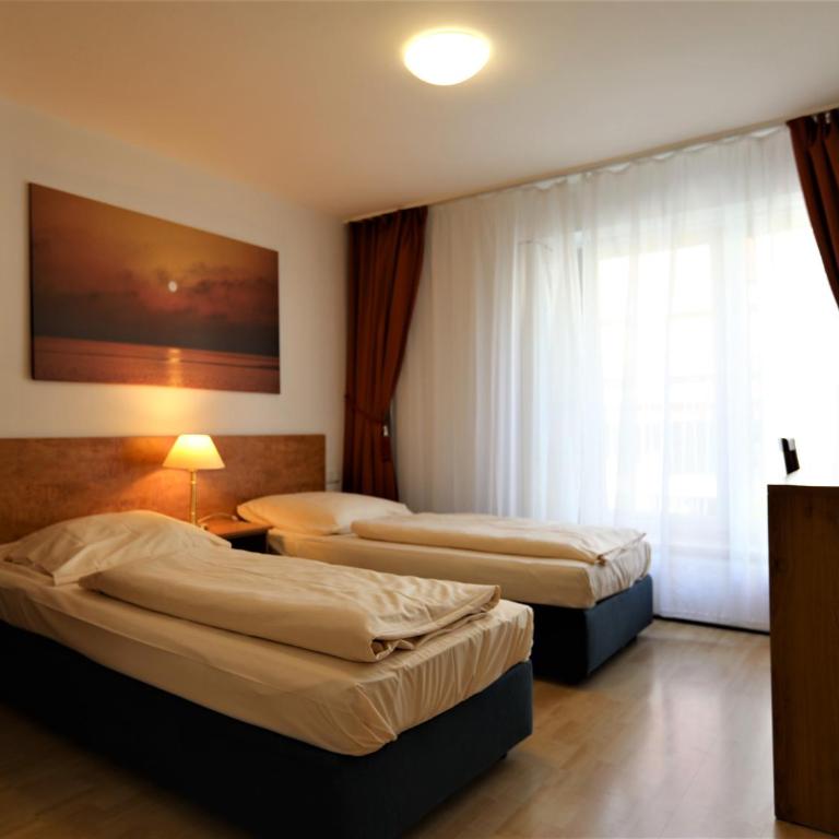 Hotel Christl München Innenstadt - Camera Matrimoniale con Bagno Privato - 1