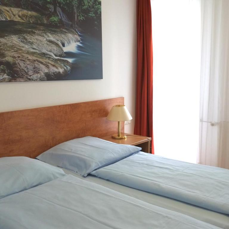 Hotel Christl München Innenstadt - Camera Matrimoniale con Bagno Privato - 8