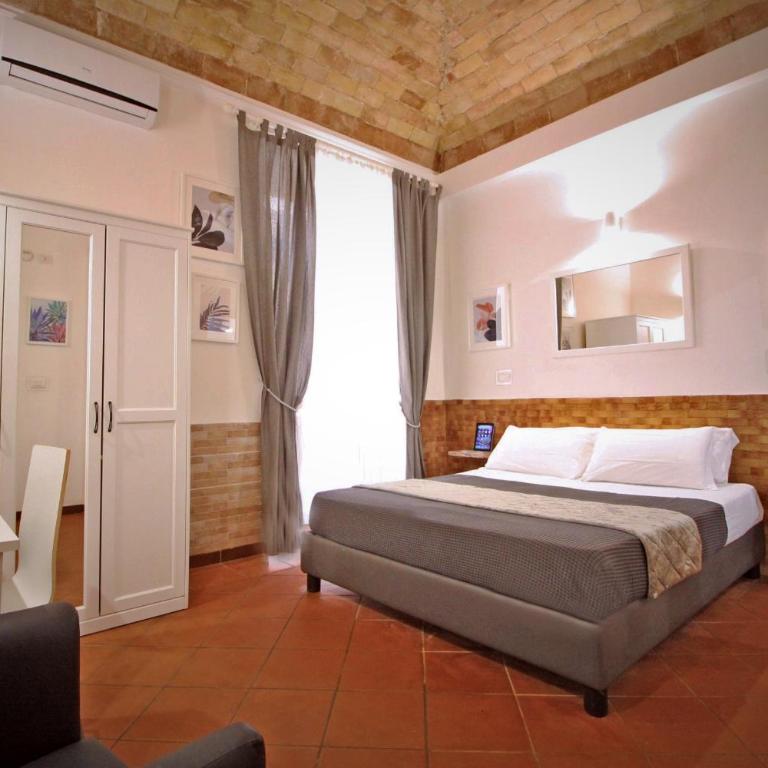 Machiavelli Suites - Camera Matrimoniale con Bagno Privato - 22