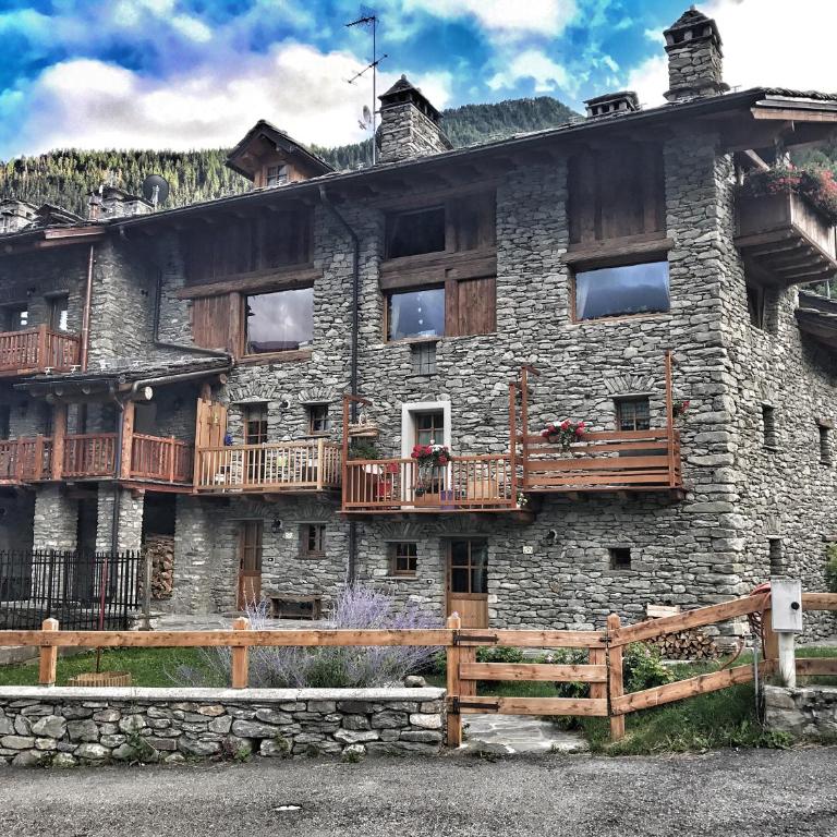 Bilocale pietra e legno immerso nella natura - Apartment mit 1 Schlafzimmer - 1