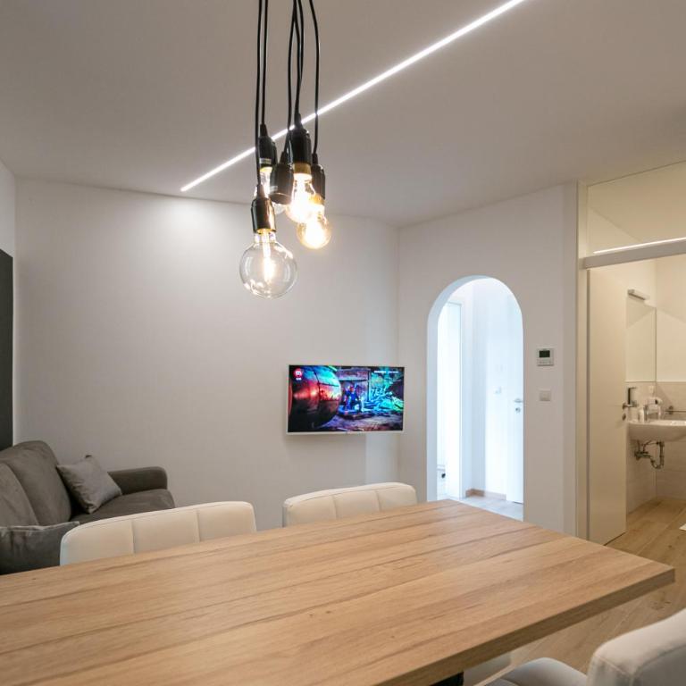 Apartment Central - Appartamento Superior con Balcone - 23