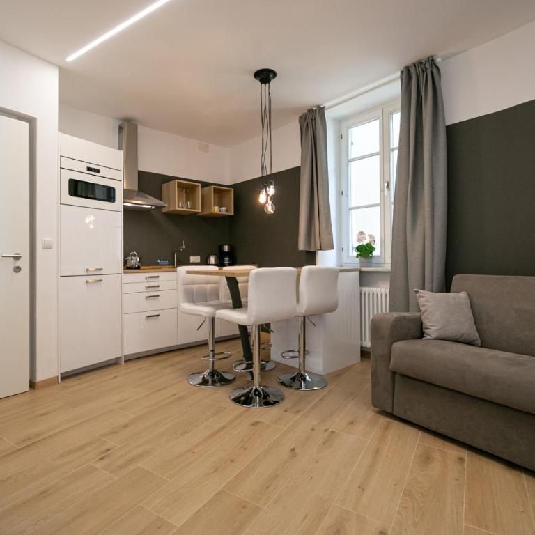 Apartment Central - Appartamento Superior con Balcone - 1