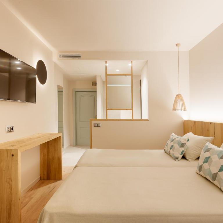 Hotel Maritim 4 Superior - Habitación Deluxe - 8