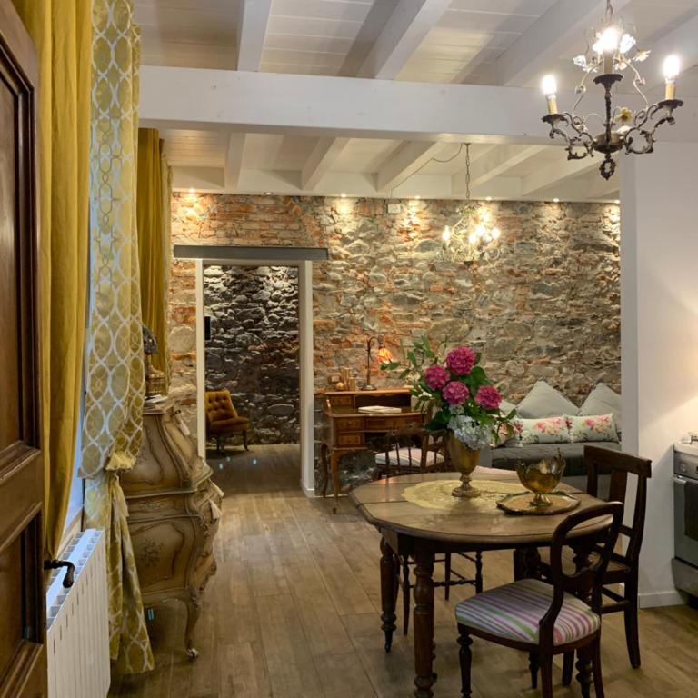 Il Giardino Segreto Arona, Charming Apartments - Appartamento con 1 Camera da Letto e con Giardino - 17