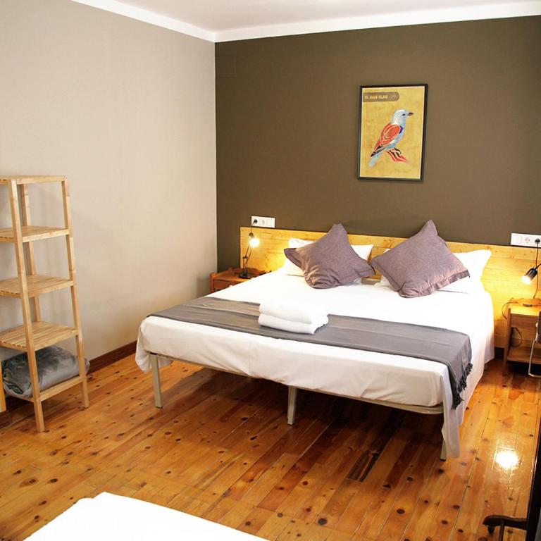 Hostal Fonda Prat - Camera Quadrupla con Bagno Privato - 3