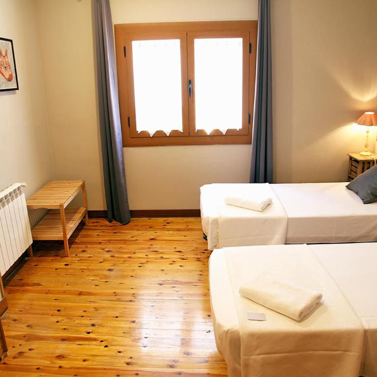 Hostal Fonda Prat - Camera Matrimoniale/Doppia con Letti Singoli con Bagno Privato - 4