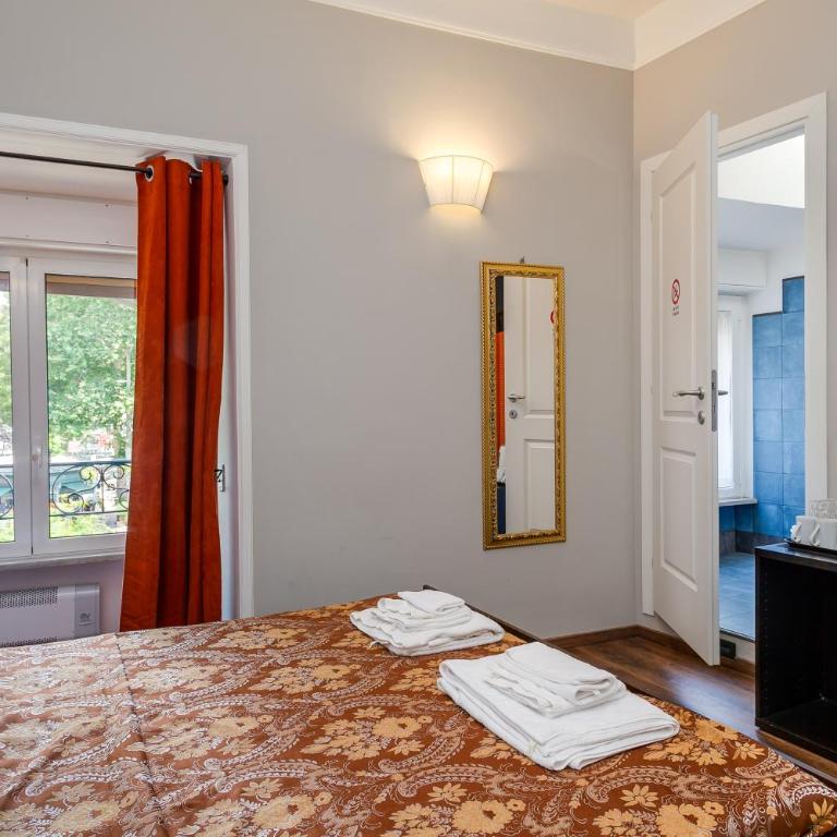 Raphael Rooms - Camera Matrimoniale con Bagno Privato - 3