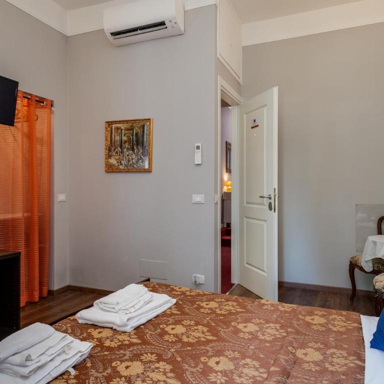 Raphael Rooms - Camera Matrimoniale con Bagno Privato - 2