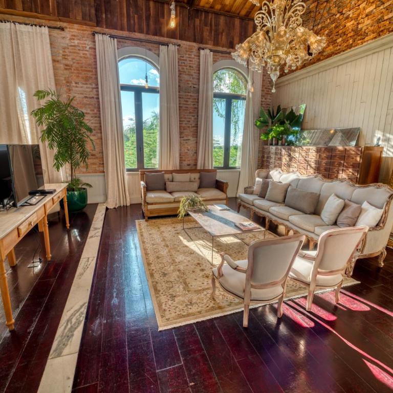 Factoria Hotel - Presidential Suite - 9