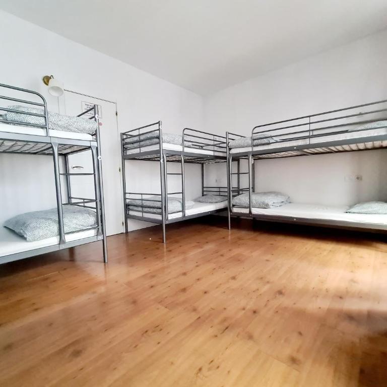 Arc House Madrid - Puerta del Sol Only Adults - Single Bed in Female Dormitory Room - 2