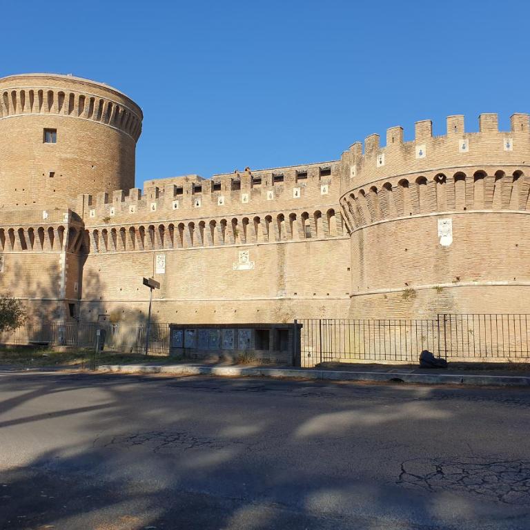 Trilocale Lido di Roma - Appartamento con 2 Camere da Letto - 35