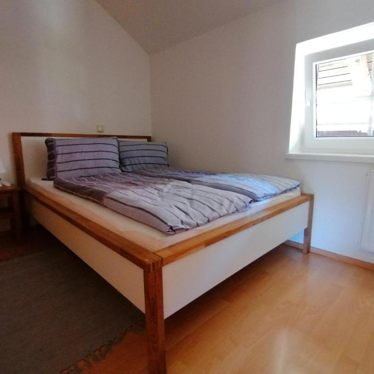 Haus Tressenstein - One-Bedroom Apartment - 10