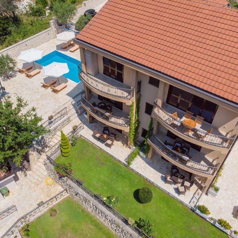 Kotor Sunset Apartments - Apartment with Balcony - 6