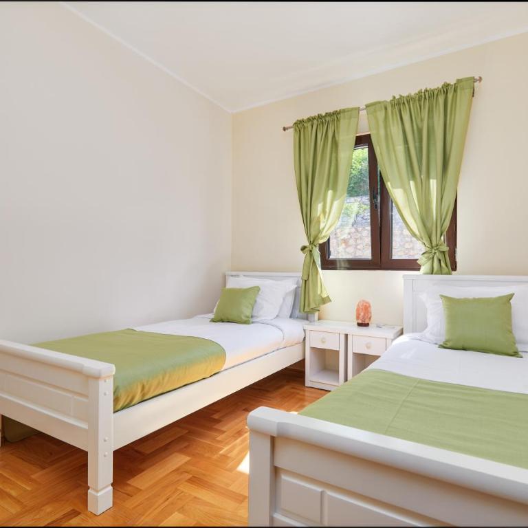 Kotor Sunset Apartments - Apartment with Sea View - 22