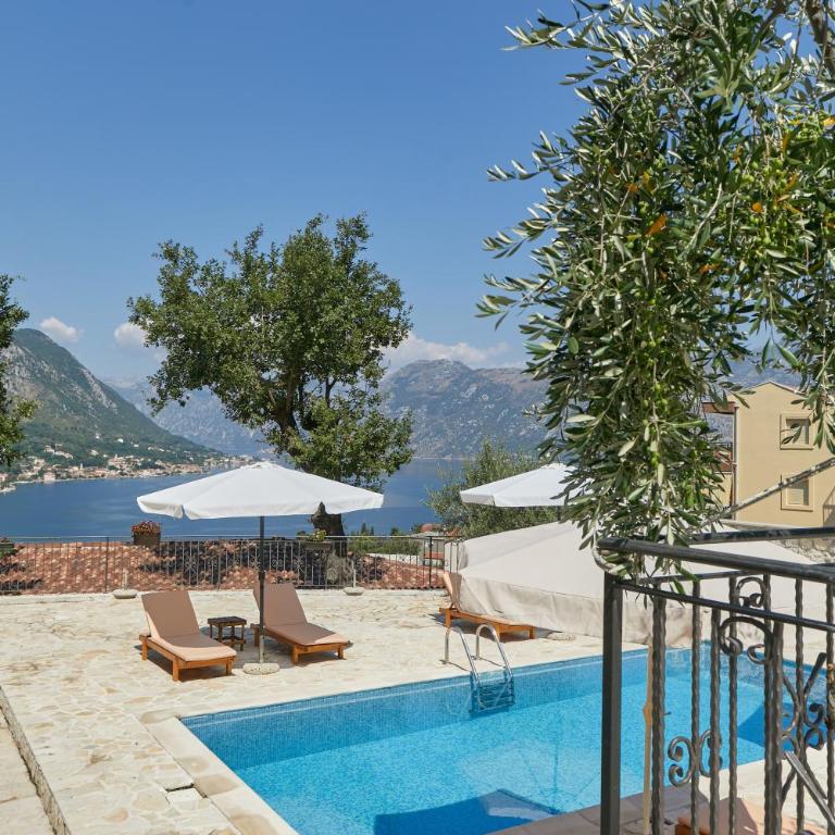 Kotor Sunset Apartments - Apartment with Balcony - 9