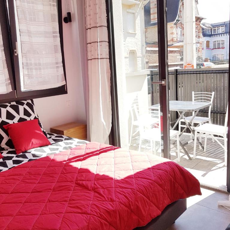 LES VAGUES, plage et centre à pied, terrasse rez-de-ch, parking gratuit, lits faits, animal bienvenu - Apartment - Erdgeschoss - 10