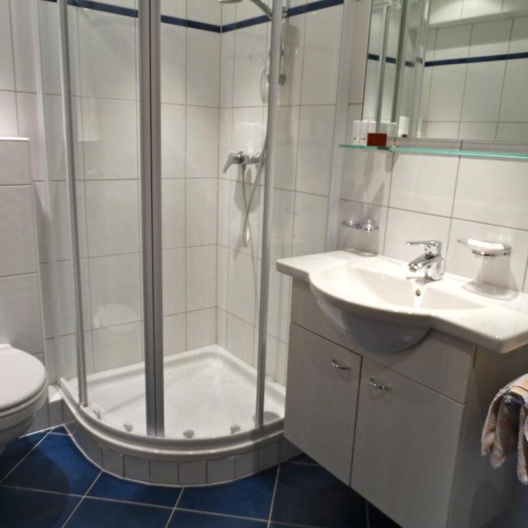 Appartement Haus Seerose - Apartment mit 1 Schlafzimmer und Seeblick - 1