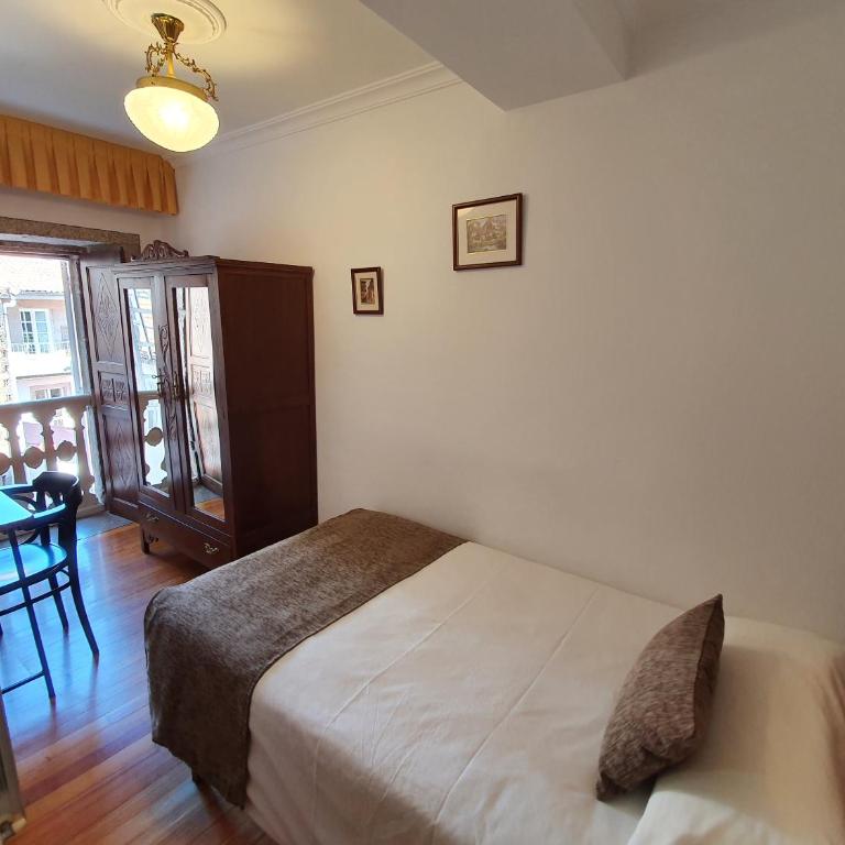 Hostal Giadás - Habitación Individual con baño privado - 5