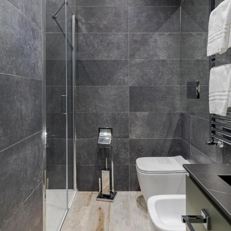 Cavour Luxury Home - One-Bedroom Apartment - 11