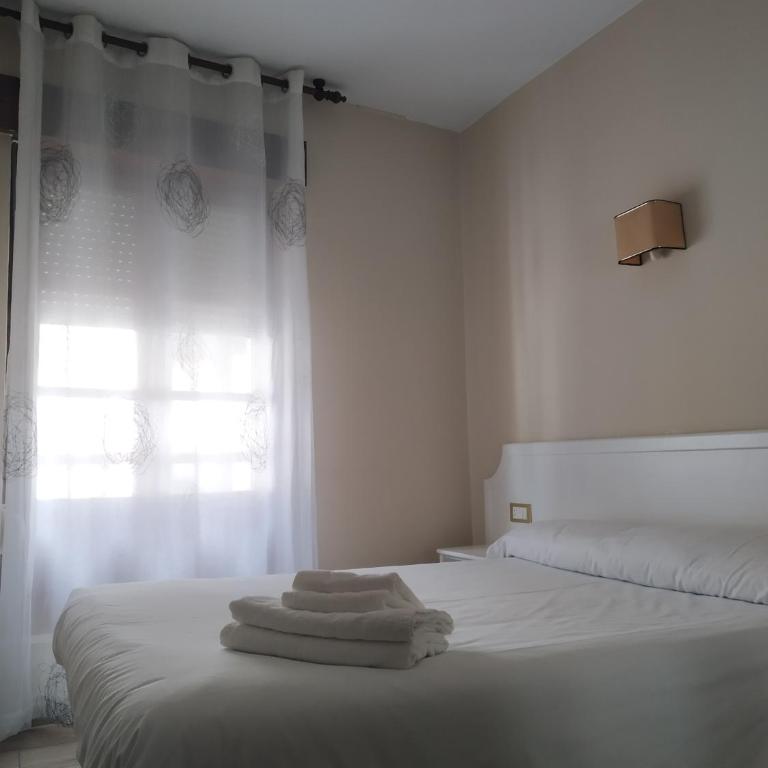 Hotel Los Robles - Apartamento Estándar - 4
