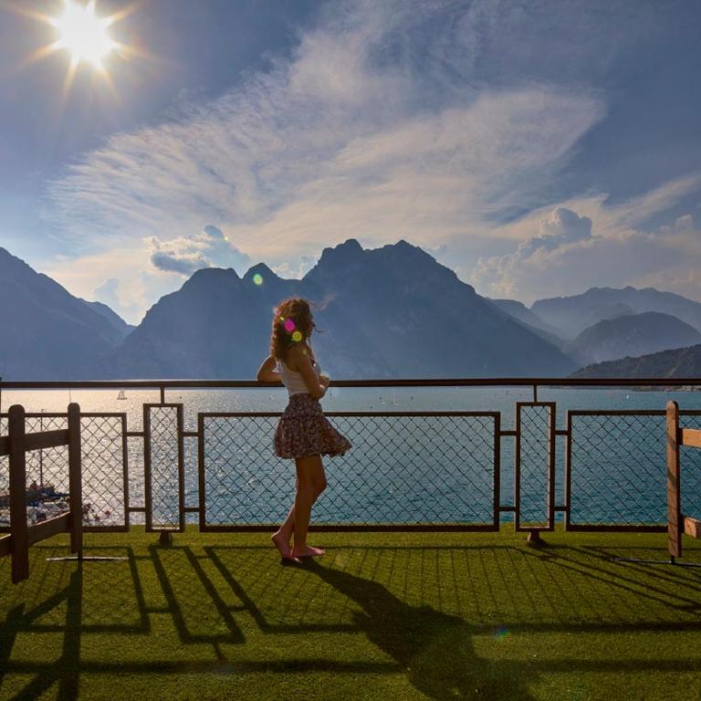 Hotel Paradiso Conca d'Oro - Zimmer mit Kingsize-Bett und Seeblick - 4