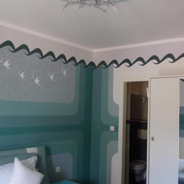 Apartmani Niksic - Queen Room with Sea View - 5
