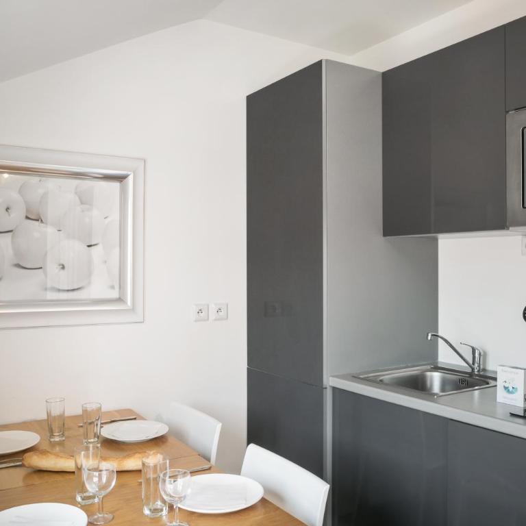 Comfort Aparthotel Lourdes Lorda - Studio Lits Jumeaux Supérieur (4 Adultes) - 2