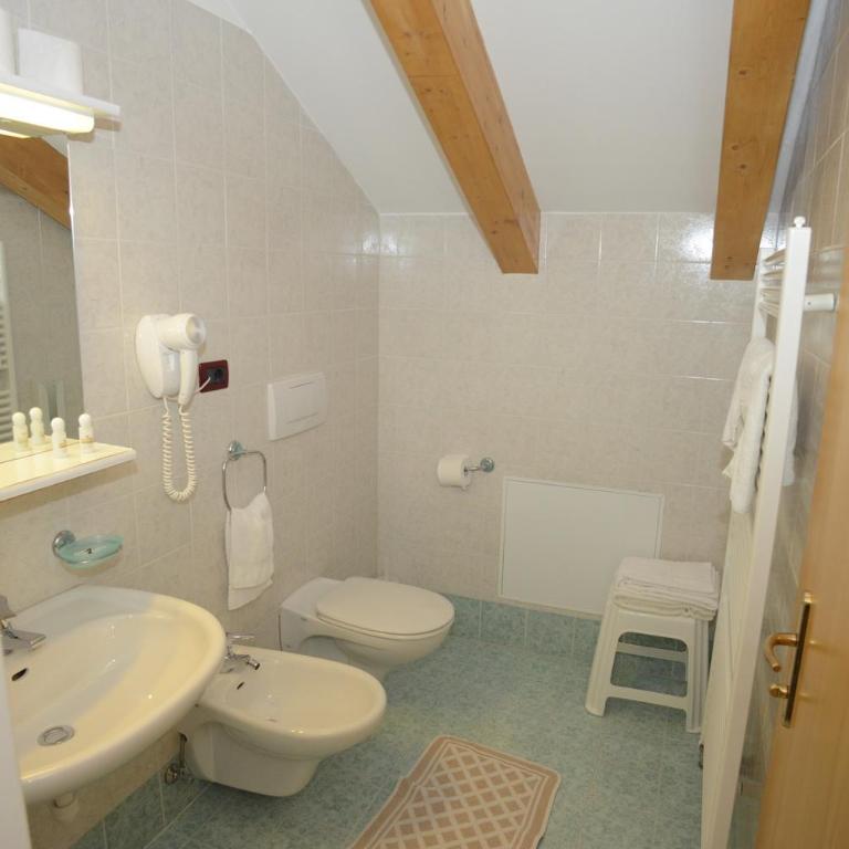 Hotel Canada - Camera Familiare Superior - 5