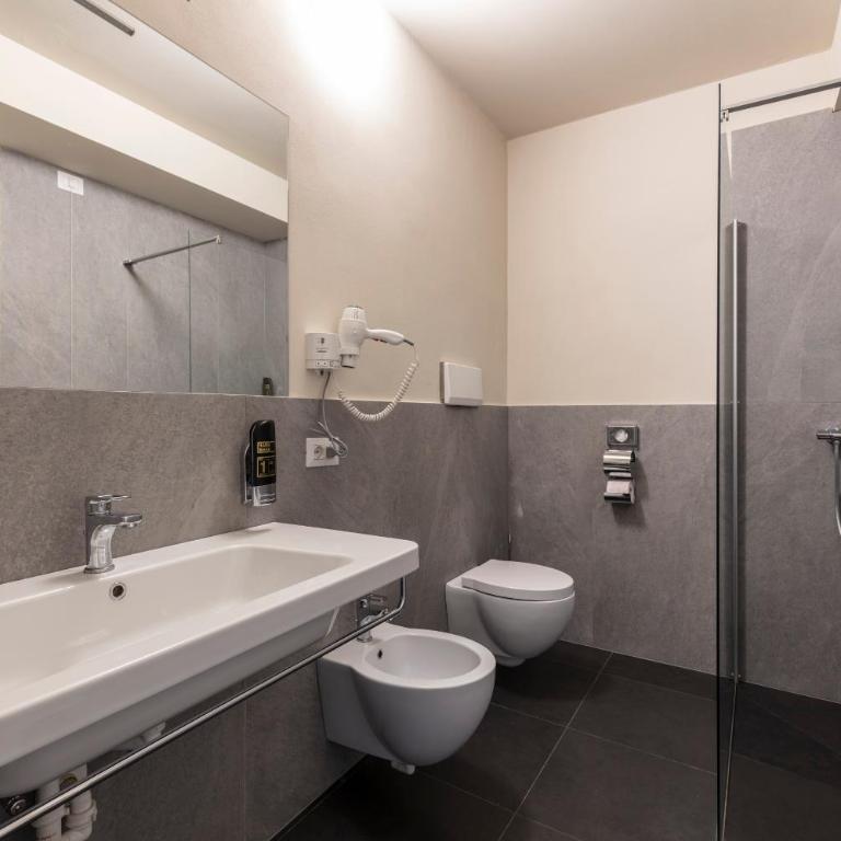Arco Smart Hotel - Camera Familiare - 4